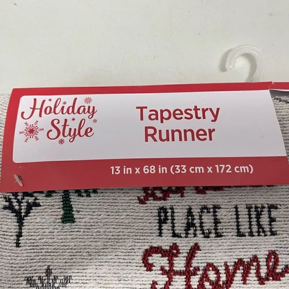 HOLIDAY STYLE tapestry table